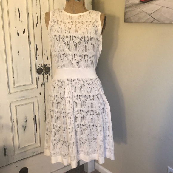 Vera Wang Dresses & Skirts - 3/$15 Simply Vera Vera wang dress size S